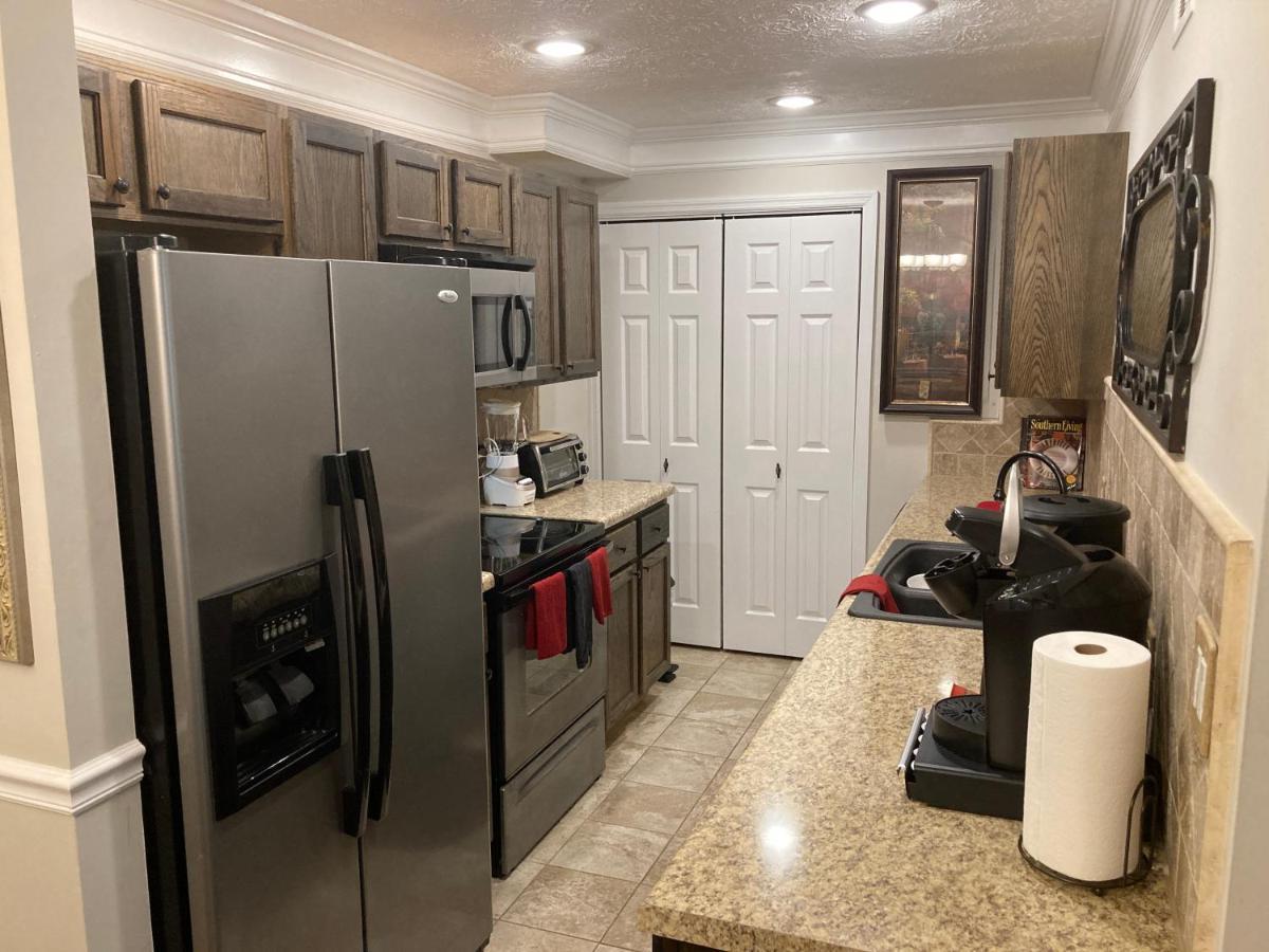 Spacious 3 Bedroom 2 Bath Condo Close To Five-Points In Athens Exterior photo