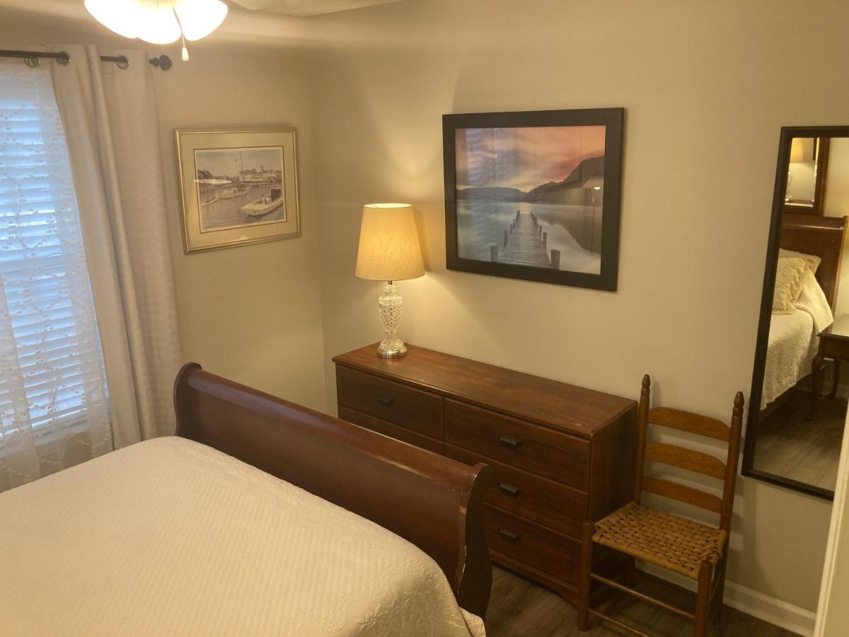 Spacious 3 Bedroom 2 Bath Condo Close To Five-Points In Athens Exterior photo