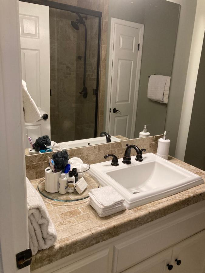 Spacious 3 Bedroom 2 Bath Condo Close To Five-Points In Athens Exterior photo